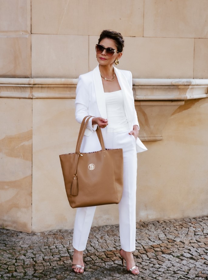 Slide image d71ac1aacdd84d9b8361a2d585b65ec1