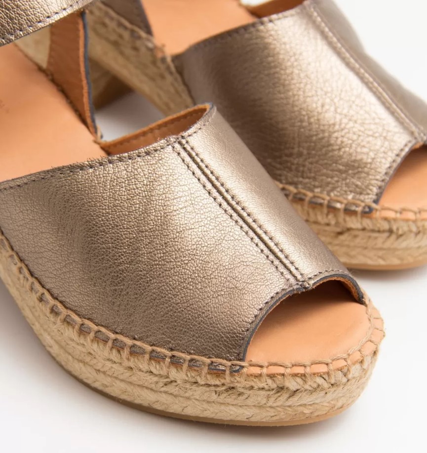 Slide image 074d0058c0ca485f89cfee0c5f81cd22