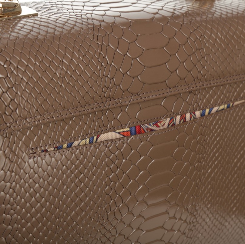 Slide image 5e0d4af30328446bb57bea6c57a5f9a4