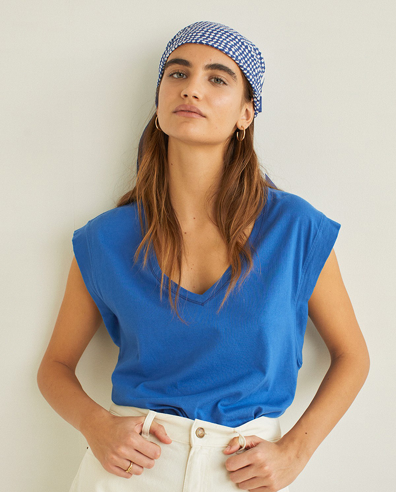 ORGANIC-COTTON V-NECK T-SHIRT