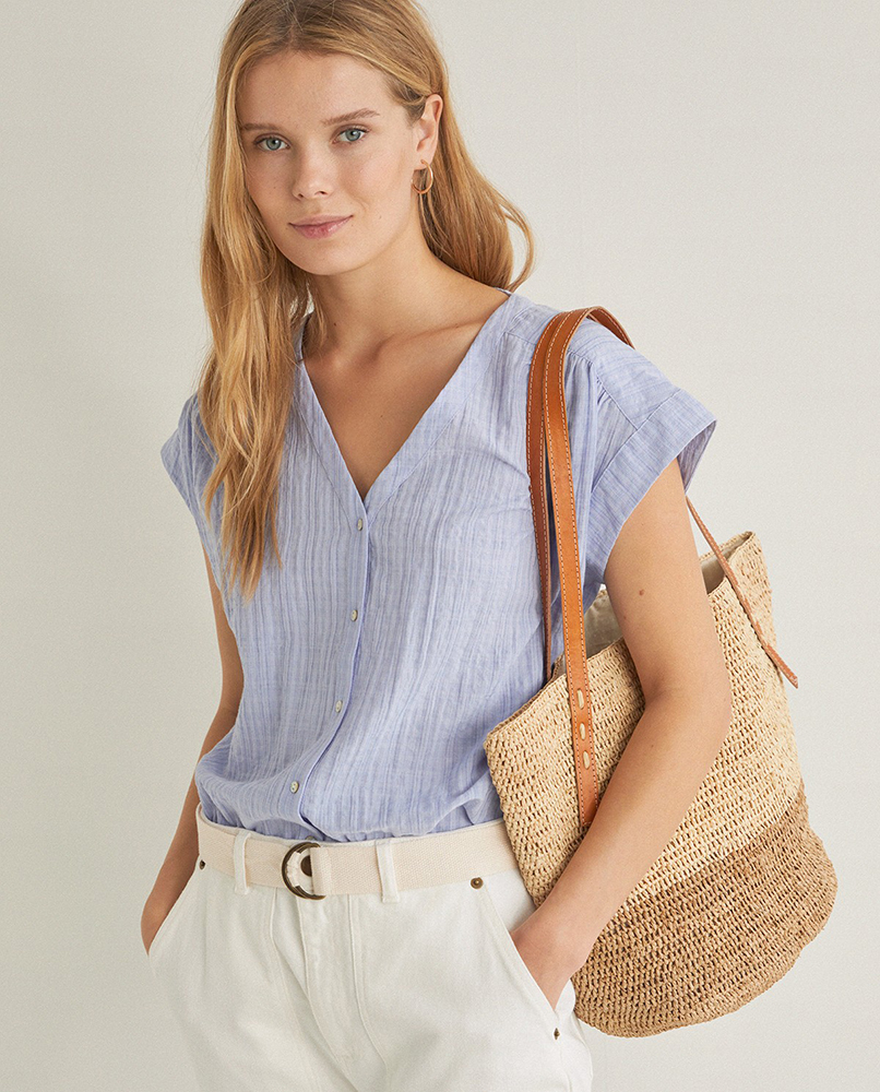 BUTTON V-NECK SHIRT