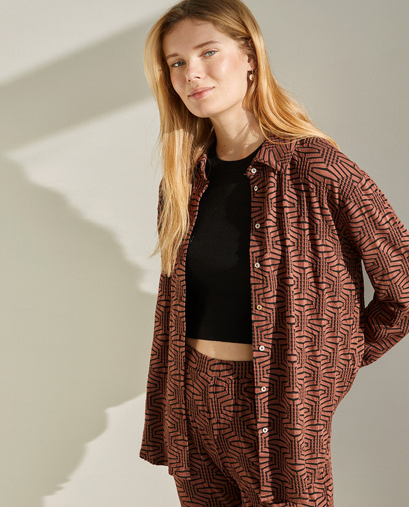 LONG-SLEEVE PRINT SHIRT