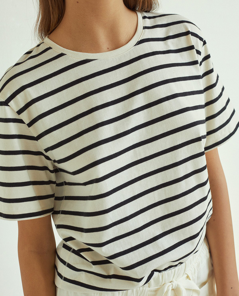 ORGANIC-COTTON T-SHIRT ECRU BLACK STRIPES