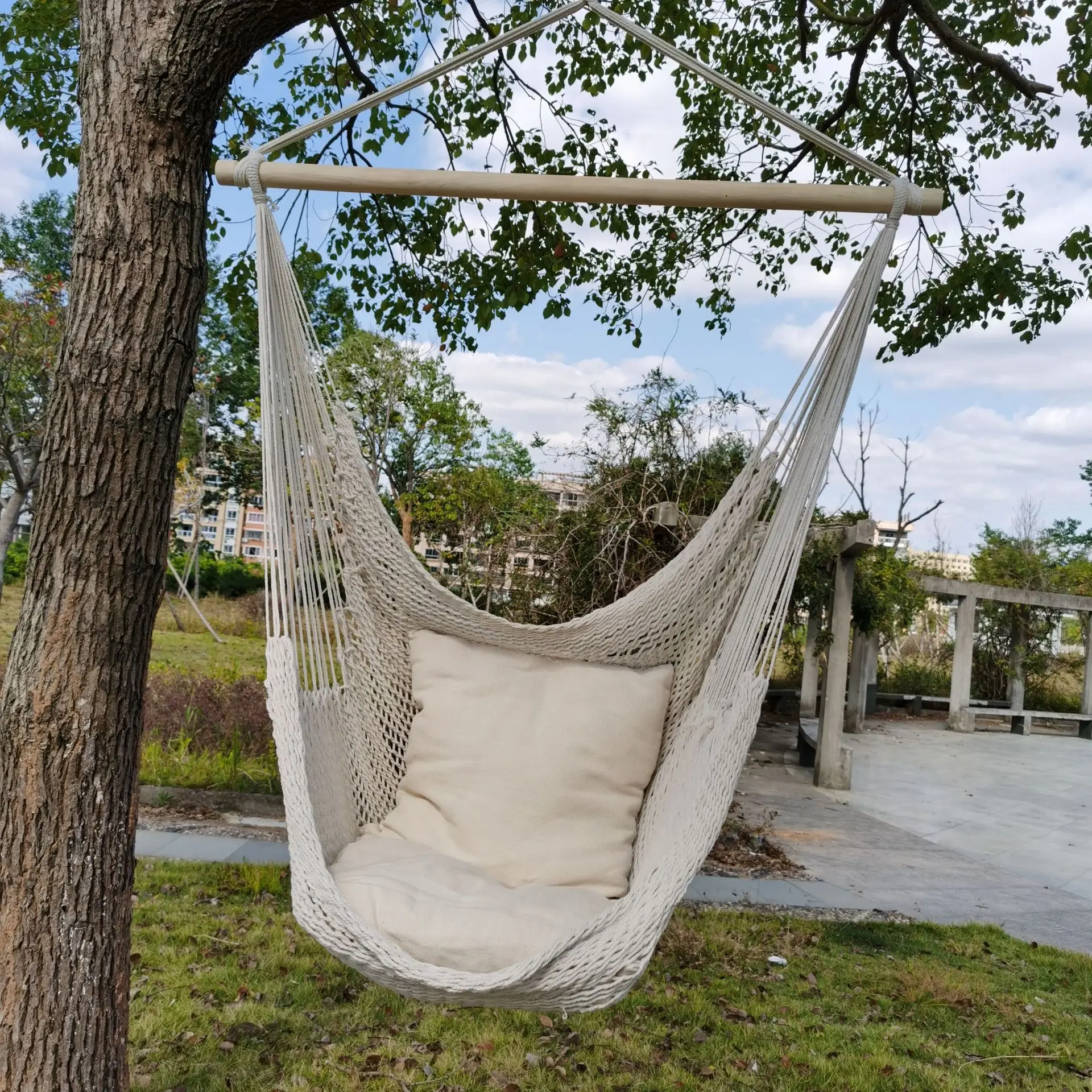Nordic Swing Hanging Basket Glider Tassel Glider Hanging Hammock Mesh Outdoor Garden Hanging Chair Lightweight Hammock Swing
