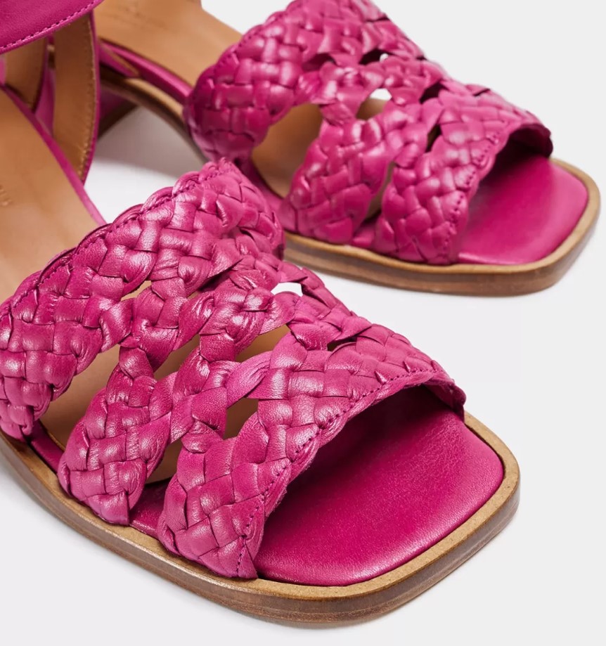 Slide image fcb6aad9556242b7b486f70d65cafb9b