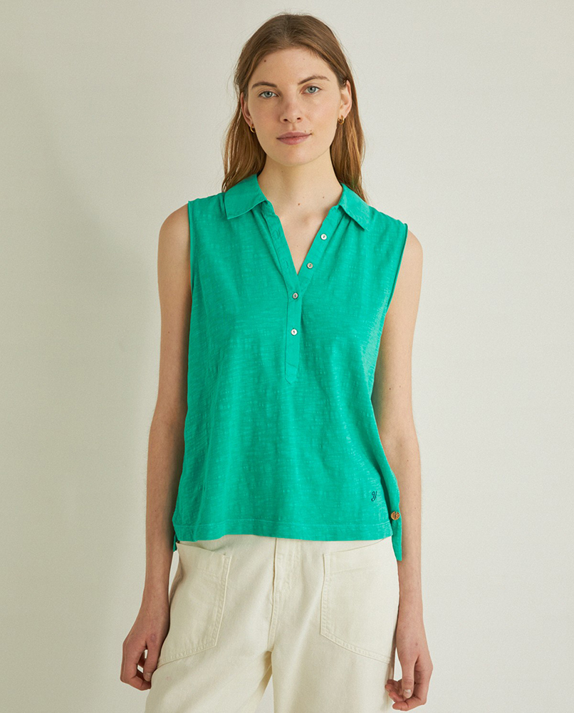 GREEN