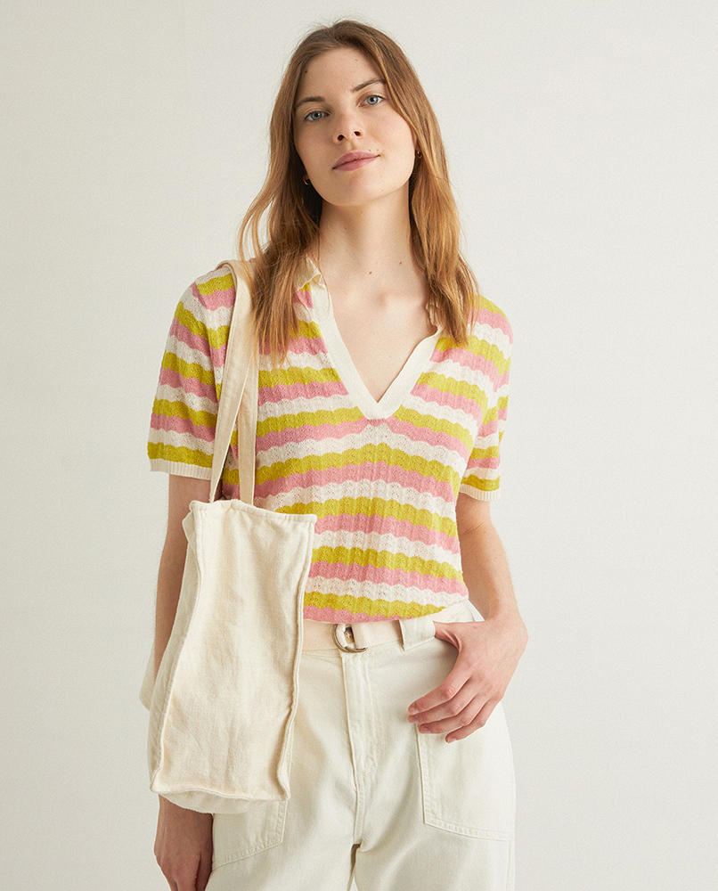 SHORT-SLEEVE V-NECK KNIT POLO